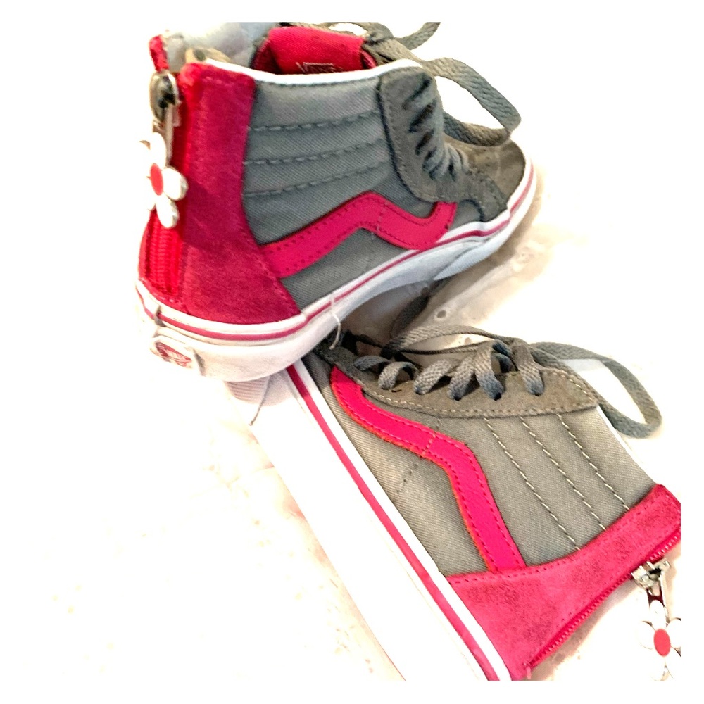 Girls vans size 11 pink gray flower zip back